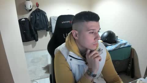 Snapshot of ulxer chatting on 04/09/26, 06:35 hi im mike tyson - online show from 04/09/26, 06:35