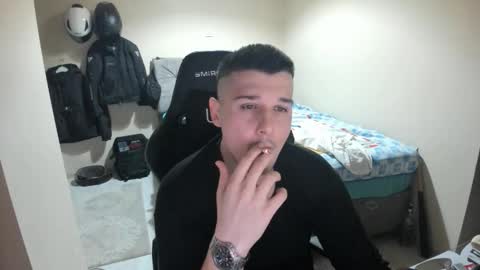 Snapshot of ulxer chatting on 04/16/26, 09:39 hi im mike tyson - online show from 04/16/26, 09:39