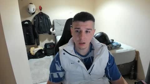 Snapshot of ulxer chatting on 05/19/26, 08:15 hi im mike tyson - online show from 05/19/26, 08:15