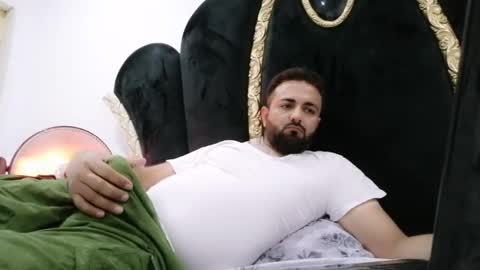 mysterious boy001 online show from 01/23/25, 11:47