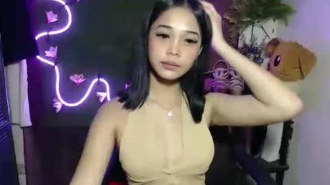 Snapshot of umi_pinay69xx chatting on 10/25/25, 04:42 umi online show from 10/25/25, 04:42