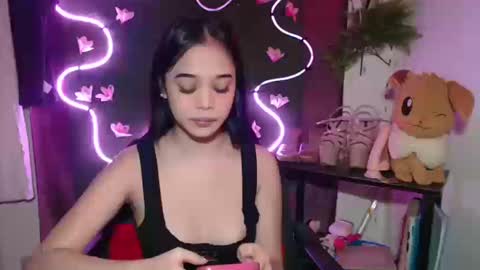 Snapshot of umi_pinay69xx chatting on 12/17/25, 11:38 umi online show from 12/17/25, 11:38