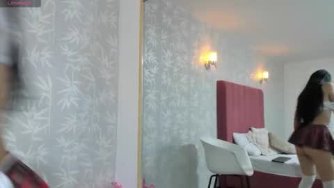 umiko peach  online show from 11/20/25, 12:16