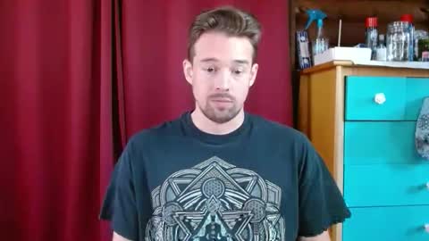 Snapshot of umphreak42 chatting on 11/14/25, 05:33 Andrew online show from 11/14/25, 05:33