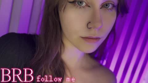 Una  online show from 01/31/25, 01:45