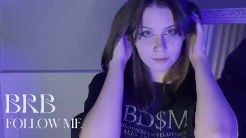 Una  online show from 03/01/25, 04:22