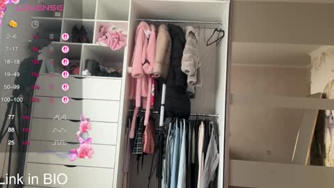 Snapshot of unarks chatting on 04/05/26, 08:22 unarks online show from 04/05/26, 08:22