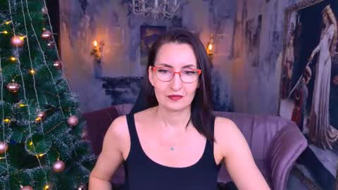 UnaTera online show from 12/22/25, 09:06