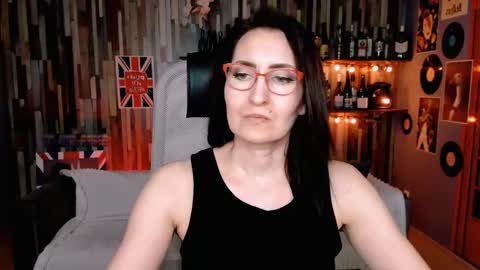 UnaTera online show from 02/16/26, 08:21