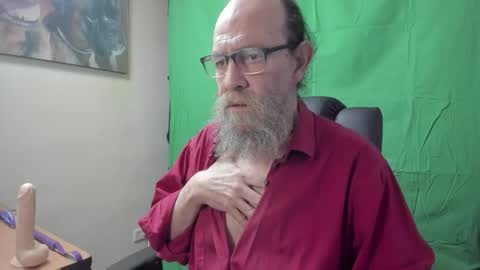 Snapshot of uncle_hottiecb chatting on 03/15/26, 04:46 Uncle Hottie online show from 03/15/26, 04:46