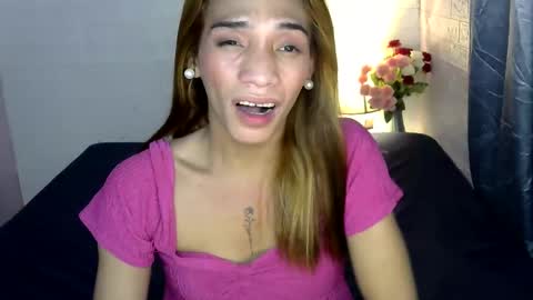 Snapshot of uncut_queen chatting on 03/17/26, 01:58 LOVELY JANE online show from 03/17/26, 01:58