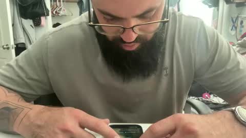 uncutbeard129840 online show from 10/20/25, 07:36