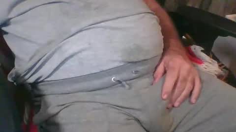 Snapshot of uncutmike7x5 chatting on 11/28/25, 01:19 uncutmike7x5 online show from 11/28/25, 01:19