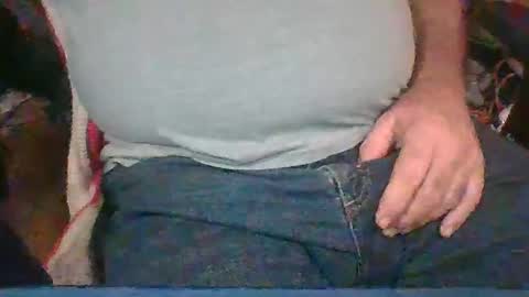 Snapshot of uncutmike7x5 chatting on 12/13/25, 09:31 uncutmike7x5 online show from 12/13/25, 09:31