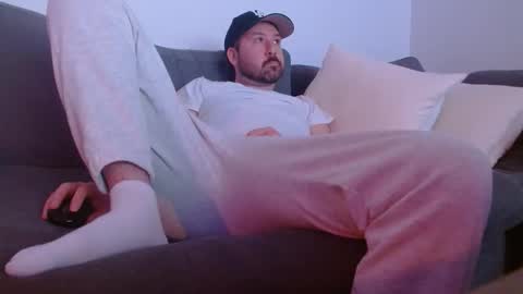 Snapshot of uncutslut69 chatting on 04/11/26, 03:22 uncutslut69 online show from 04/11/26, 03:22