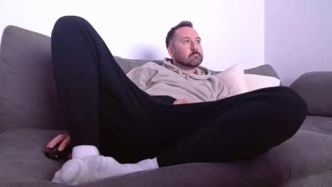 Snapshot of uncutslut69 chatting on 04/21/26, 01:42 uncutslut69 online show from 04/21/26, 01:42