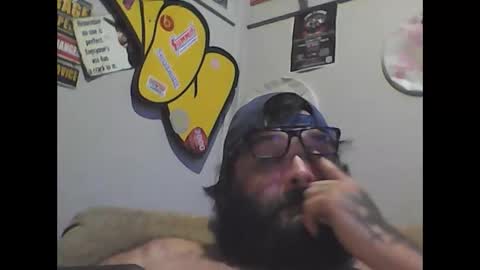 Snapshot of uncuttruss chatting on 10/15/25, 04:23 uncuttruss online show from 10/15/25, 04:23