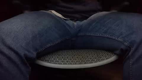 Under the desk online show from 12/16/25, 09:42