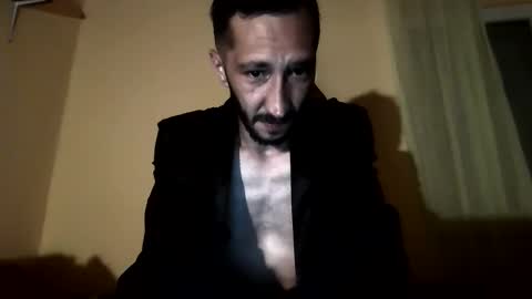 Snapshot of underguy19 chatting on 09/18/25, 08:33 underguy19 online show from 09/18/25, 08:33