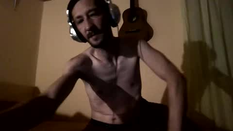 Snapshot of underguy19 chatting on 10/08/25, 09:23 underguy19 online show from 10/08/25, 09:23