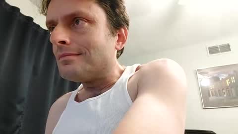 Snapshot of undress_me_ chatting on 12/31/24, 01:04 undress me online show from 12/31/24, 01:04