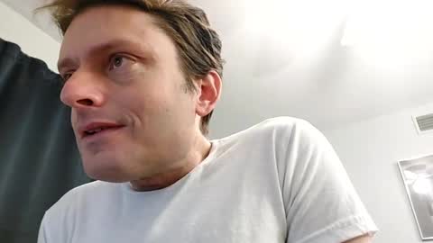 Snapshot of undress_me_ chatting on 01/04/25, 01:10 undress me online show from 01/04/25, 01:10