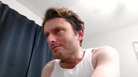 Snapshot of undress_me_ chatting on 01/17/25, 02:29 undress me online show from 01/17/25, 02:29