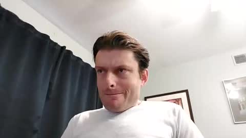 Snapshot of undress_me_ chatting on 01/20/25, 12:39 undress me online show from 01/20/25, 12:39