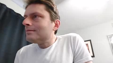 Snapshot of undress_me_ chatting on 03/10/25, 12:37 undress me online show from 03/10/25, 12:37