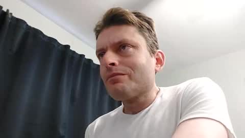 Snapshot of undress_me_ chatting on 03/11/25, 01:01 undress me online show from 03/11/25, 01:01