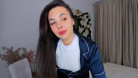 Snapshot of unforgettablestarfall chatting on 12/24/24, 11:11 Patricia online show from 12/24/24, 11:11