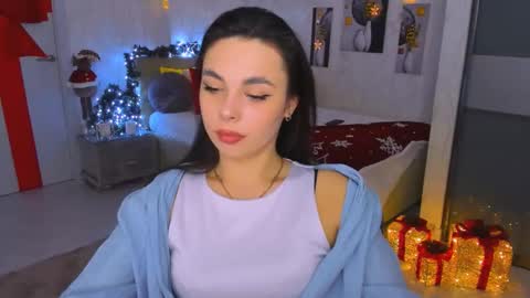 Snapshot of unforgettablestarfall chatting on 12/25/24, 11:31 Patricia online show from 12/25/24, 11:31