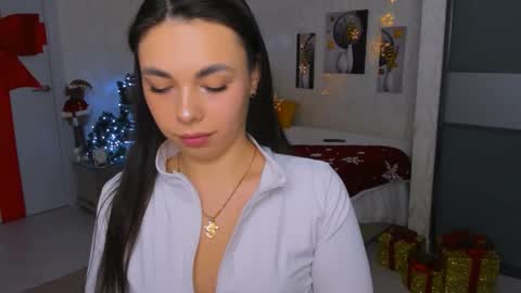 Snapshot of unforgettablestarfall chatting on 12/29/24, 05:12 Patricia online show from 12/29/24, 05:12