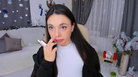 Snapshot of unforgettablestarfall chatting on 01/10/25, 10:28 Patricia online show from 01/10/25, 10:28