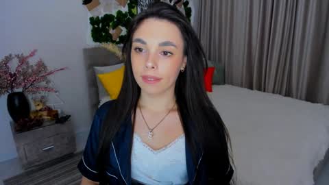 Snapshot of unforgettablestarfall chatting on 01/11/25, 07:39 Patricia online show from 01/11/25, 07:39