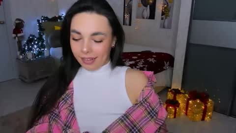 Snapshot of unforgettablestarfall chatting on 01/13/25, 07:21 Patricia online show from 01/13/25, 07:21