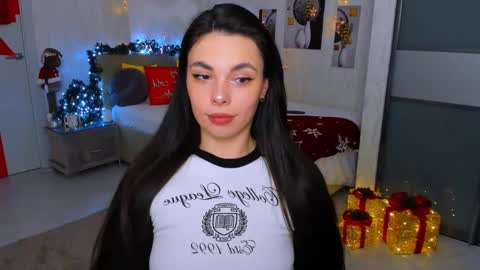 Snapshot of unforgettablestarfall chatting on 01/15/25, 06:40 Patricia online show from 01/15/25, 06:40