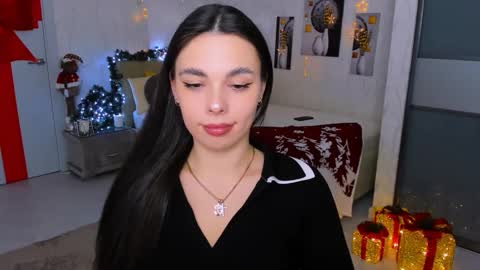 Snapshot of unforgettablestarfall chatting on 01/20/25, 08:07 Patricia online show from 01/20/25, 08:07