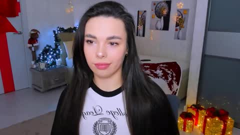 Snapshot of unforgettablestarfall chatting on 01/22/25, 07:24 Patricia online show from 01/22/25, 07:24