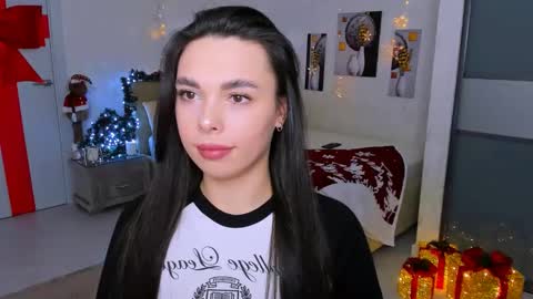 Snapshot of unforgettablestarfall chatting on 01/22/25, 11:10 Patricia online show from 01/22/25, 11:10