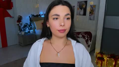 Snapshot of unforgettablestarfall chatting on 01/24/25, 08:32 Patricia online show from 01/24/25, 08:32