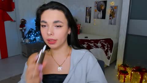 Snapshot of unforgettablestarfall chatting on 01/25/25, 03:19 Patricia online show from 01/25/25, 03:19