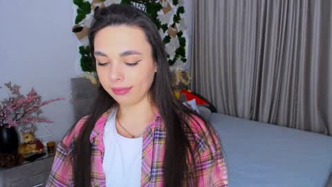 Snapshot of unforgettablestarfall chatting on 01/26/25, 02:14 Patricia online show from 01/26/25, 02:14