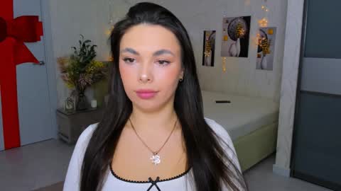 Snapshot of unforgettablestarfall chatting on 02/04/25, 07:33 Patricia online show from 02/04/25, 07:33