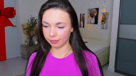 Snapshot of unforgettablestarfall chatting on 02/05/25, 01:37 Patricia online show from 02/05/25, 01:37