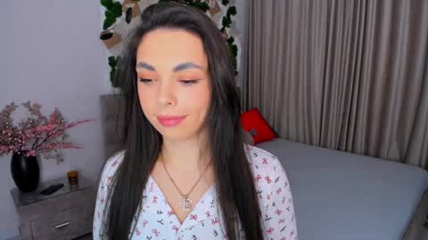 Snapshot of unforgettablestarfall chatting on 02/06/25, 04:58 Patricia online show from 02/06/25, 04:58