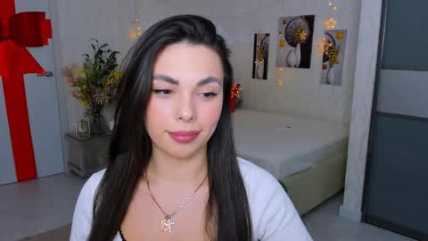 Snapshot of unforgettablestarfall chatting on 02/09/25, 10:43 Patricia online show from 02/09/25, 10:43