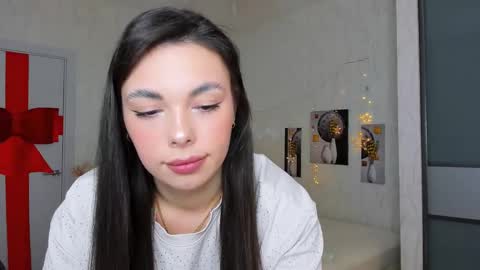 Snapshot of unforgettablestarfall chatting on 02/11/25, 07:23 Patricia online show from 02/11/25, 07:23