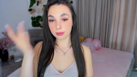 Snapshot of unforgettablestarfall chatting on 02/21/25, 08:07 Patricia online show from 02/21/25, 08:07