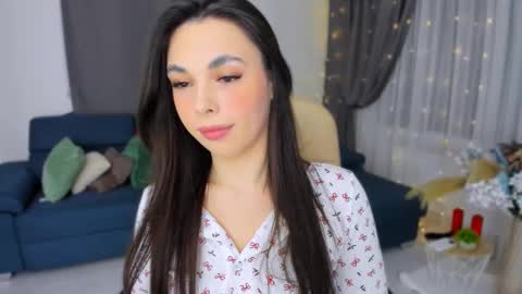 Snapshot of unforgettablestarfall chatting on 02/22/25, 04:40 Patricia online show from 02/22/25, 04:40